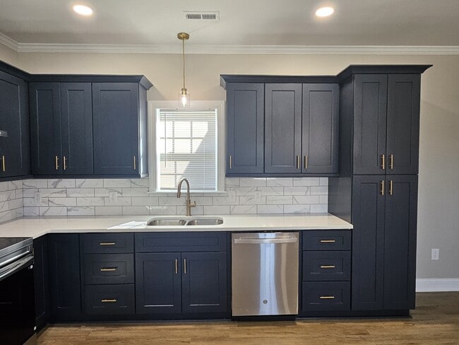 Building Photo - 1045 Oberry Rd