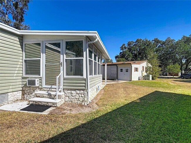 Building Photo - 25533 Belle Helene