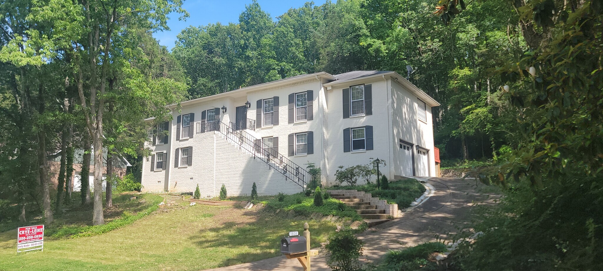 Building Photo - 1808 Mountainbrook Dr SE