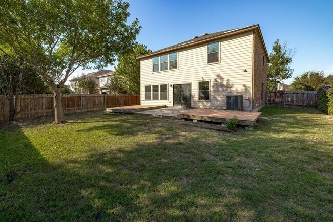 Building Photo - 204 Lauren Loop
