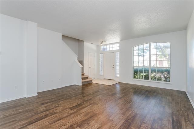 Building Photo - 513 Pineview Ln