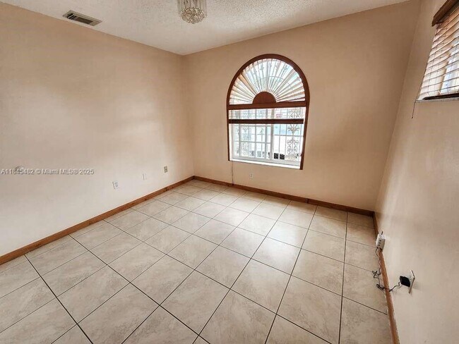 Building Photo - 3170 W 78th St