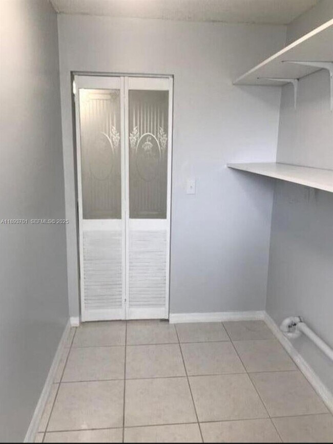 Building Photo - 210 NW 87th Ave