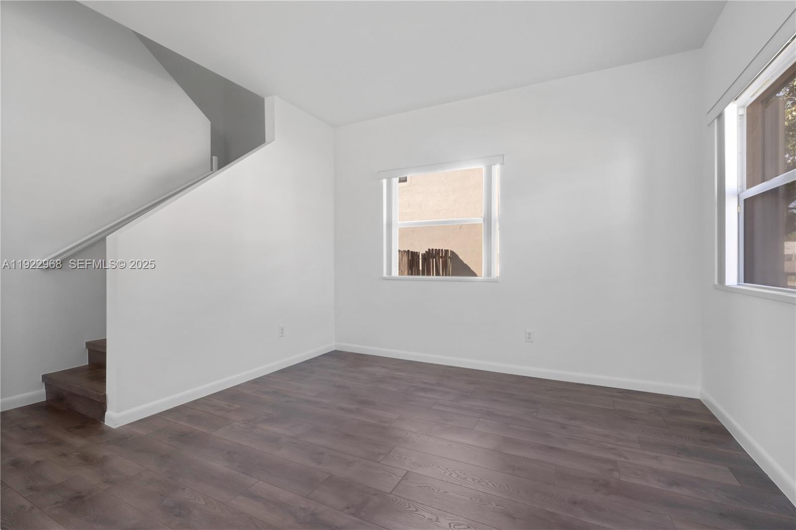 Building Photo - 5610 SW 43rd St