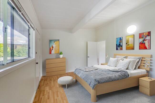 Building Photo - Village Haus