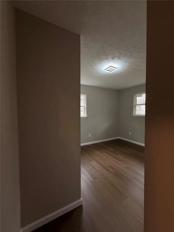 Building Photo - 1055 Pinecrest Dr