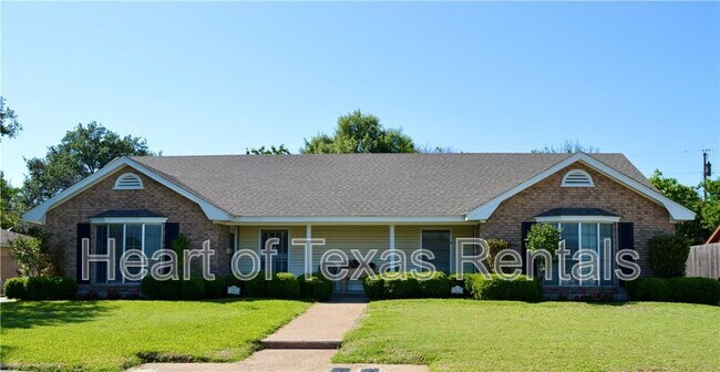 Building Photo - 5401 Laurel Lake Dr