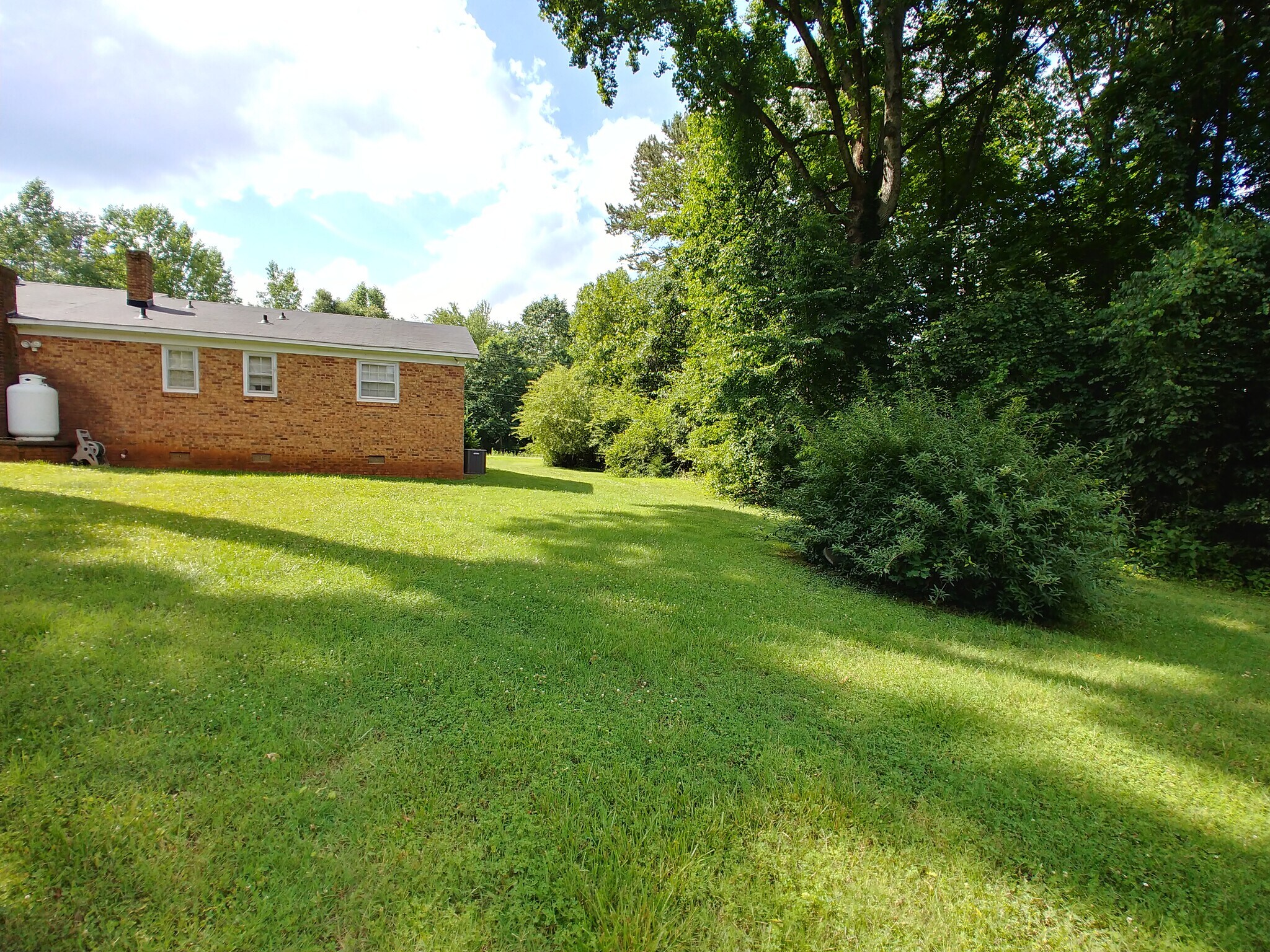 Building Photo - 1444 Simmons St