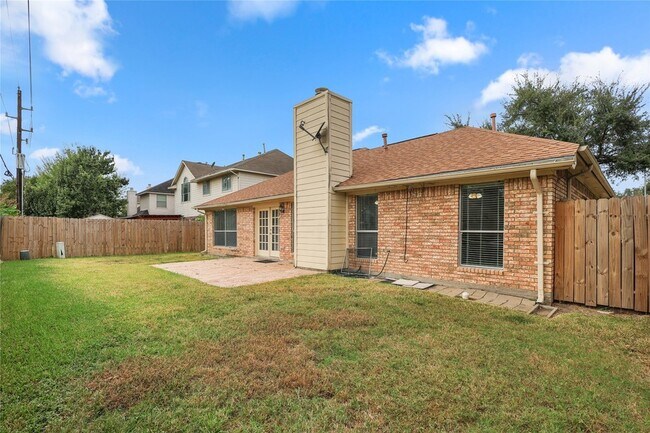 Building Photo - 17819 Scenic Oaks Dr