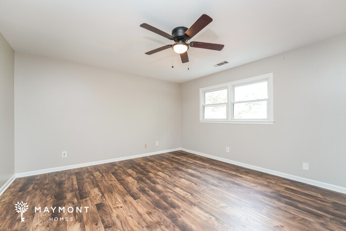 Building Photo - 3681 Sugar Creek Ln SE