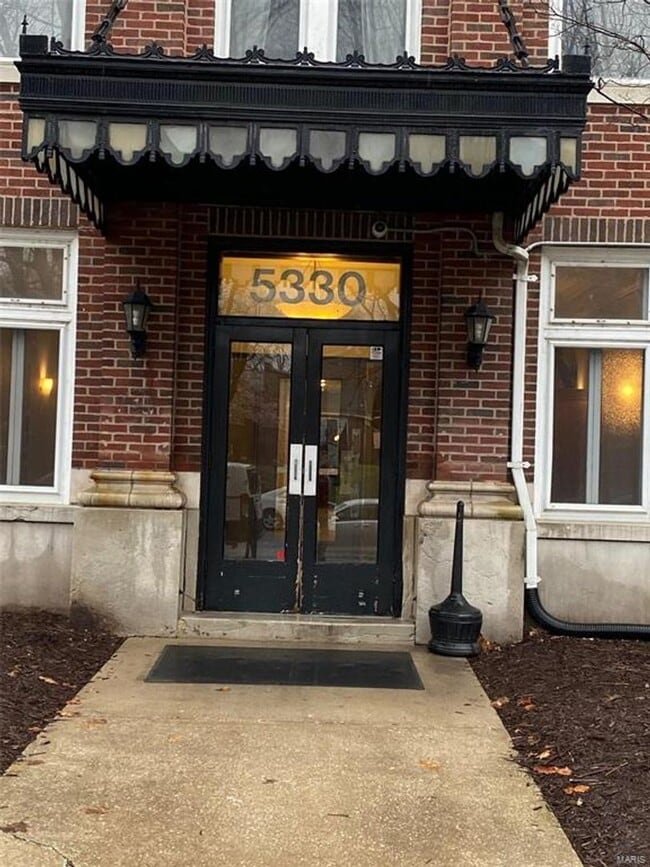 Building Photo - 5330 Pershing Ave