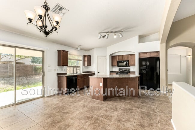 Building Photo - 38426 N Beverly Ave