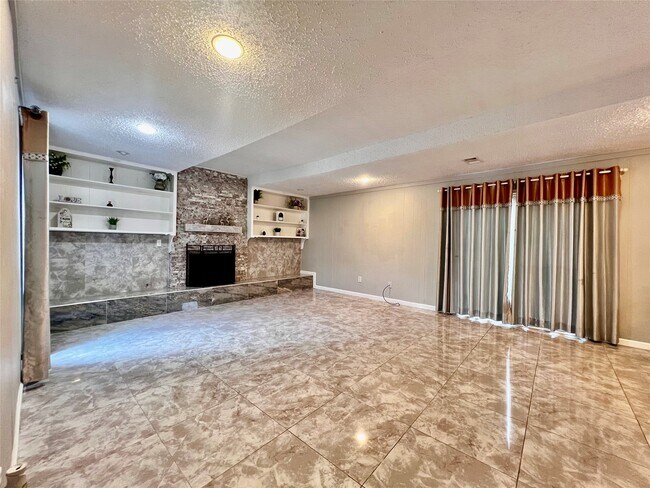 Building Photo - 13819 Wickersham Ln