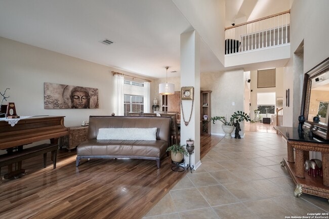 Building Photo - 20803 Cliff Park Ln