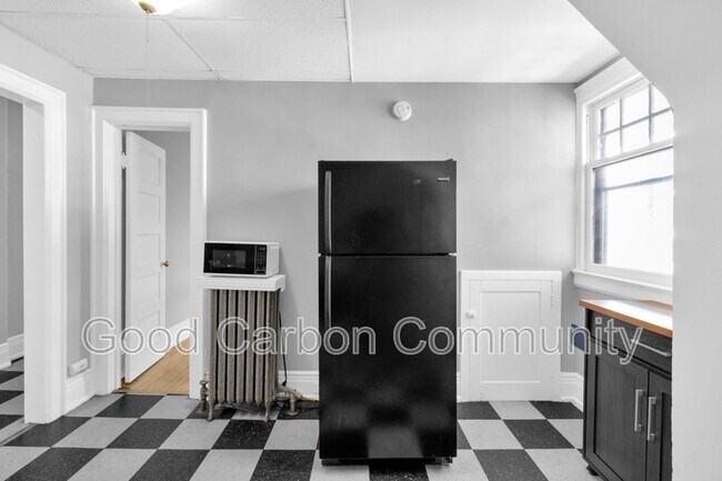 Building Photo - 377 Elmwood Ave