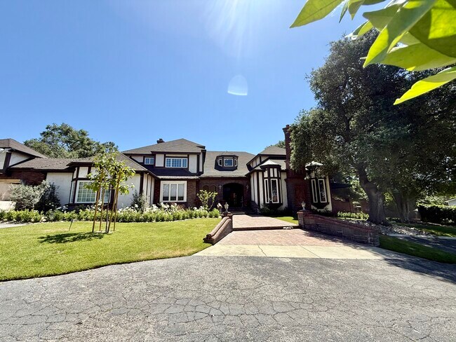 Primary Photo - 533 Sierra Madre Ave