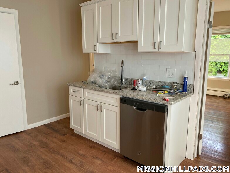 Building Photo - 119 George St