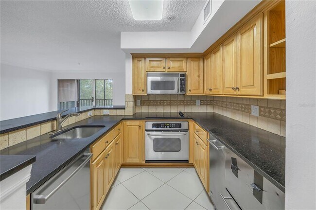 Building Photo - 2400 Feather Sound Dr