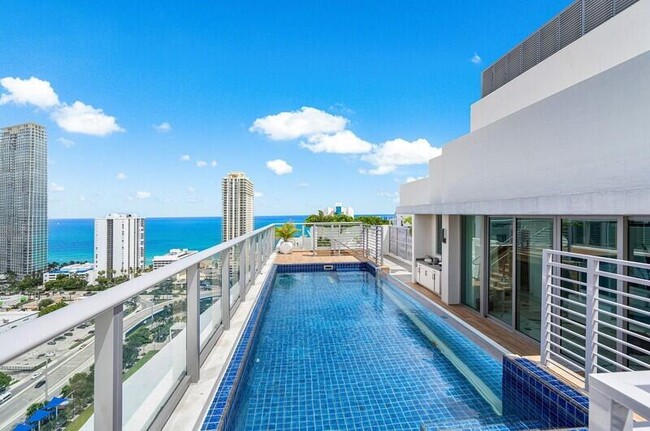 Primary Photo - 300 Sunny Isles Blvd