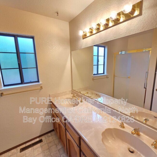 Building Photo - 2113 Appaloosa Cir
