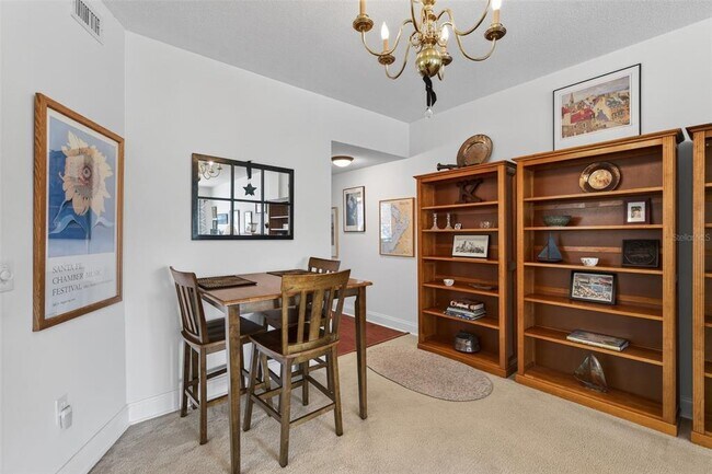 Building Photo - 1200 N Shore Dr NE