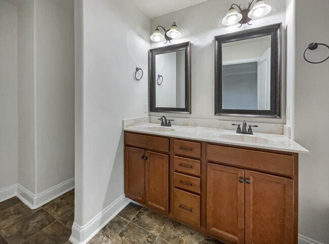 Building Photo - 1224 Meachem Dr