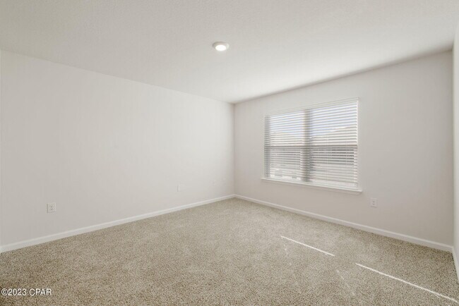 Building Photo - 5033 Rivergrass Dr