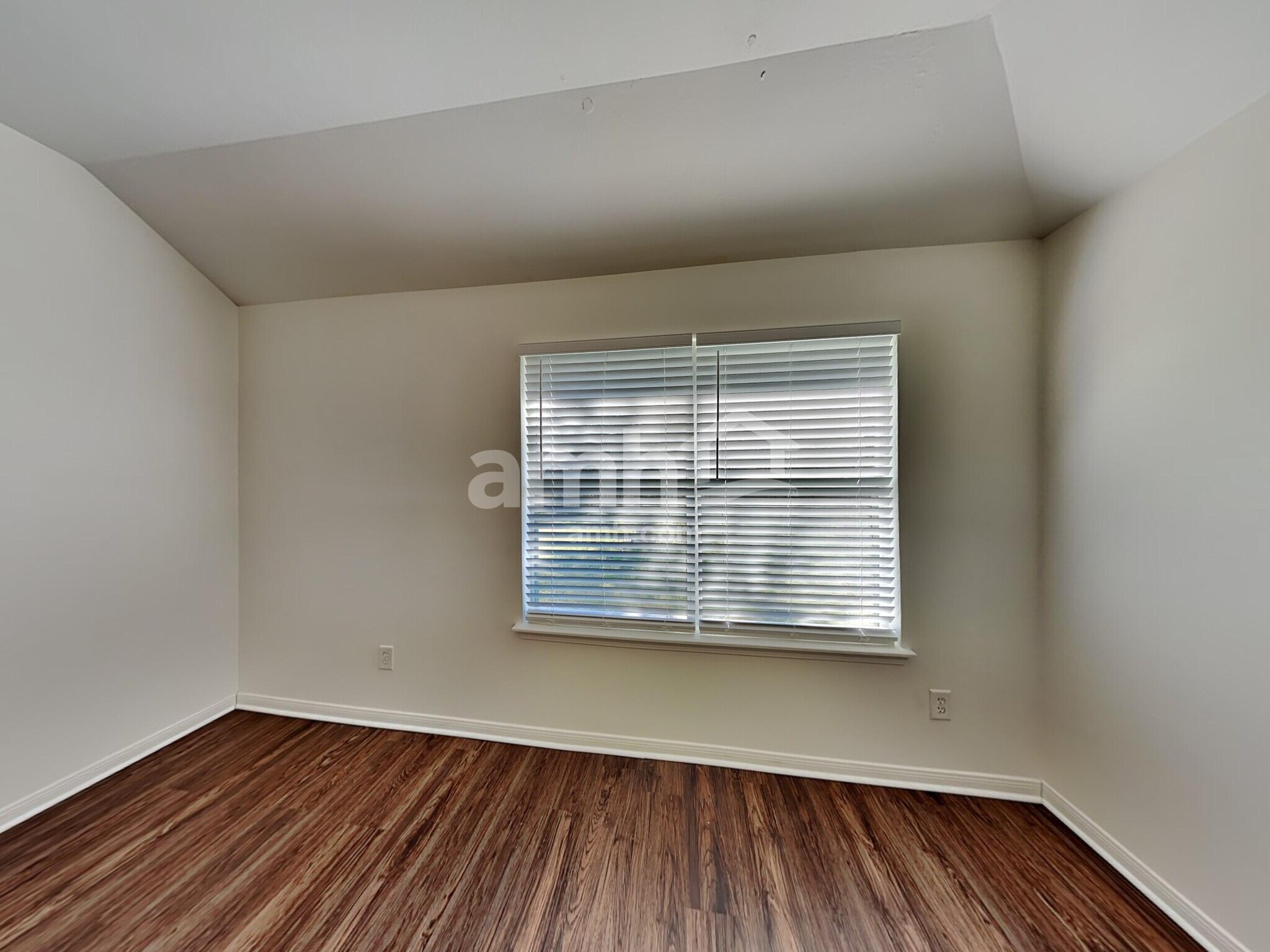 Building Photo - 13210 Ambrosa Dr