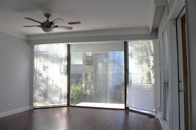 Building Photo - 108 World of Tennis Sq