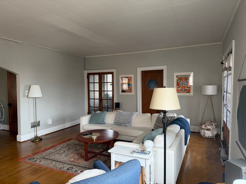 Living Room - 2472 Fairview Ave