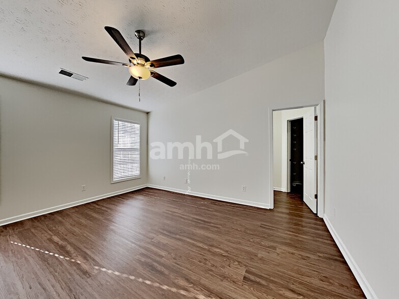 Building Photo - 2123 Yarbrough Way