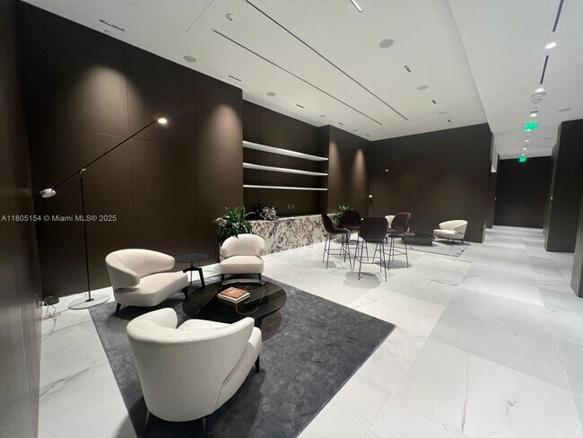 Building Photo - 300 Biscayne Blvd Way