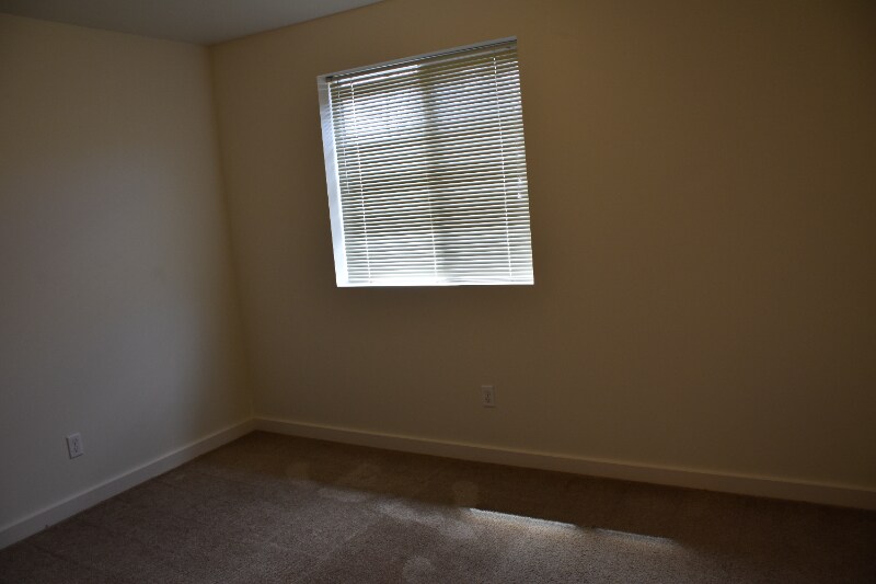 Building Photo - 8372 Wabash Ave S