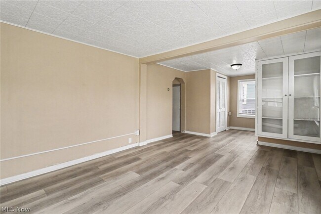 Building Photo - 5425 Ohio St