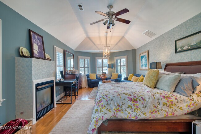 Building Photo - 1210 3rd Ave