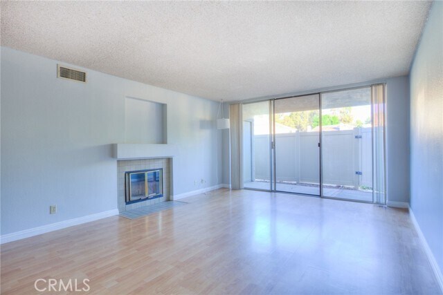 Building Photo - 3 Carriage Way