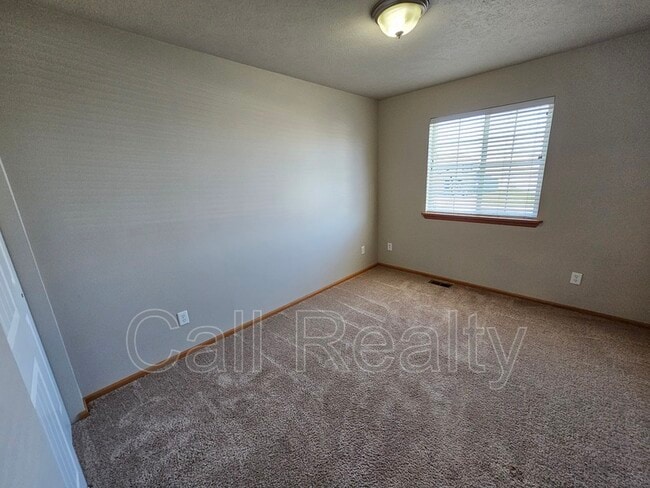 Building Photo - 6517 S Cattail Ln