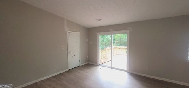 Building Photo - 6627 Bent Creek Dr