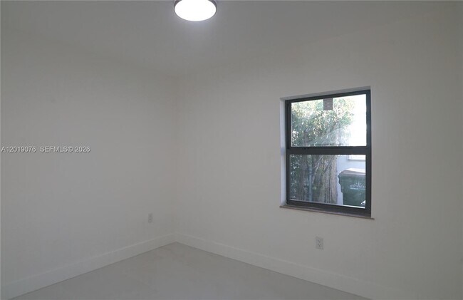 Building Photo - 315 NW 127th St
