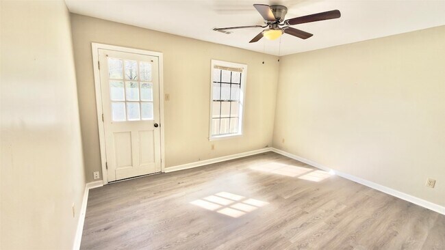 Building Photo - 379 Dove Valley Rd