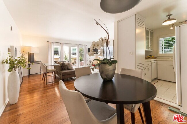 Building Photo - 1120 23rd St