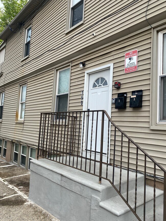 Primary Photo - 150 S 12th St