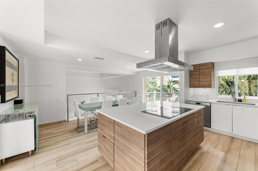 Building Photo - 100 Jefferson Ave