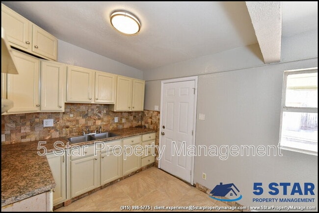 Building Photo - 9143 Matterhorn Dr