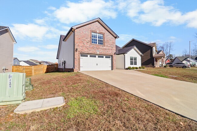 Building Photo - 513 Burgess CT