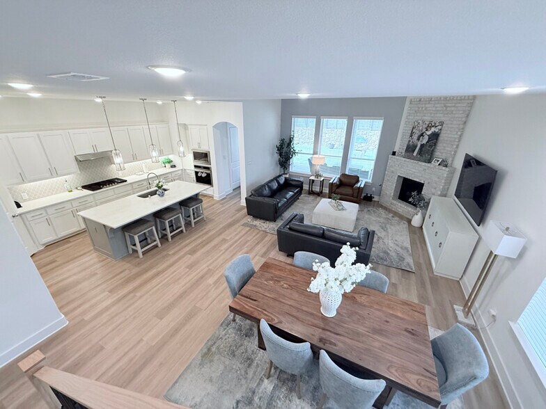 Building Photo - 1712 Homestead Way