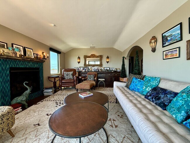 Building Photo - LUXURIOUS House with MULTIPLE OCEAN VIEWS in Sunset Cliffs! Chef's Kitchen! 2 EV Chargers and so ...