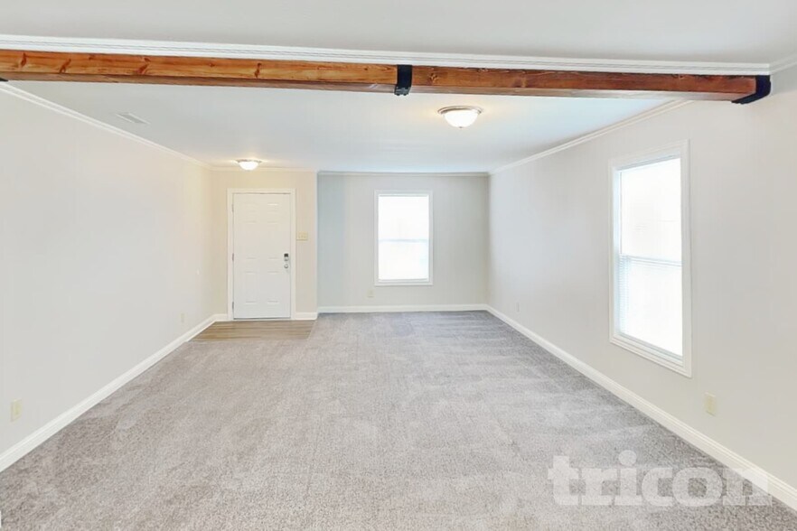 Building Photo - 2609 Woodfield Blvd