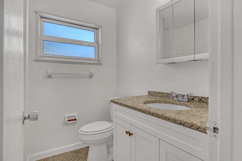 Building Photo - 4430 Barnsdale Dr