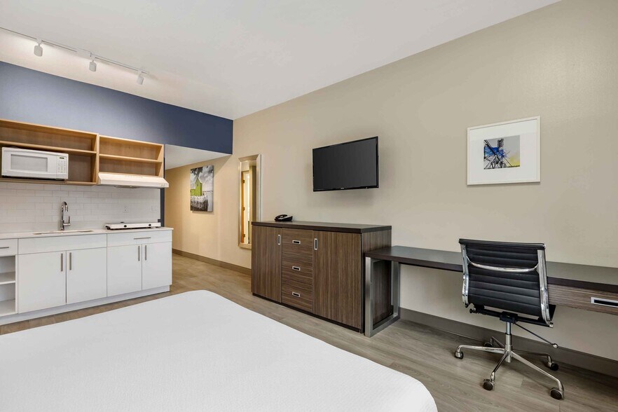 Building Photo - Furnished Studio-Trimark University Housing Hotel